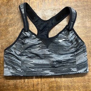 Brooks sports bra